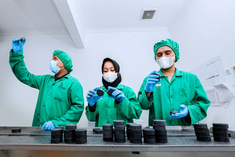 Quality Control (QC) dalam proses produksi di PT Phytomed Neo Farma